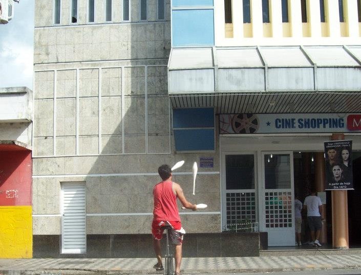 Apenas 10% das cidades brasileiras têm cinema. Para sorte nossa, Pedro Leopoldo é uma delas