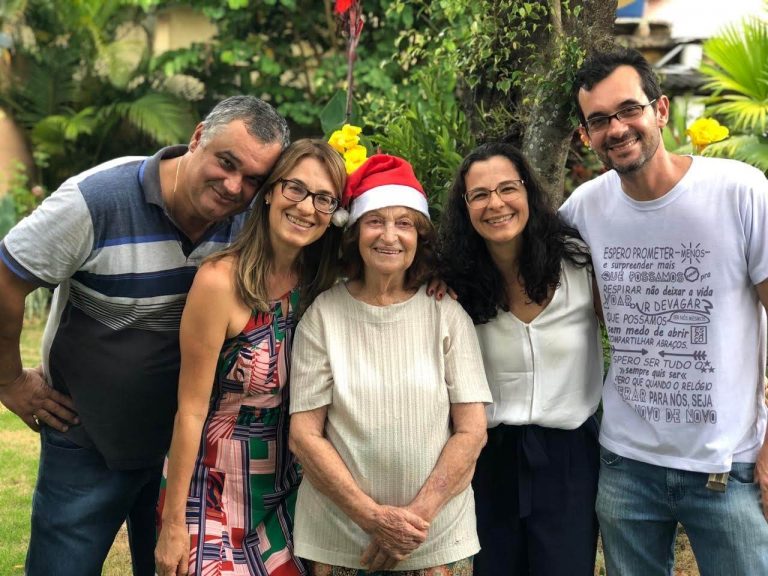 Guardiã dos sabores da cidade, Cecília faz 85 anos