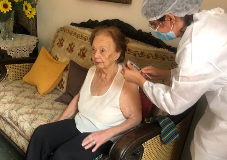 Começa nesta terça a vacinação para idosos abaixo de 89 anos