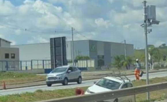 DER diz que pardais na MG 424 ainda não entraram em operação