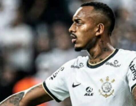 Cruzeiro quer zagueiro de PL que joga no Corinthians