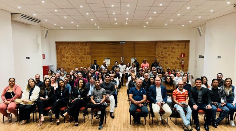 Café Connect reúne empreendedores no Hotel Tupyguá