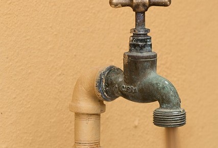 Voltou a faltar água e prefeitura aconselha consumo consciente